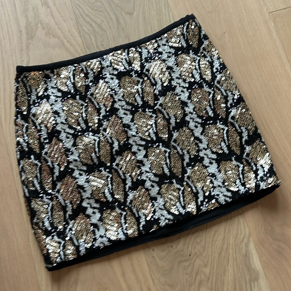 GUESS black and gold sequin mini  skirt